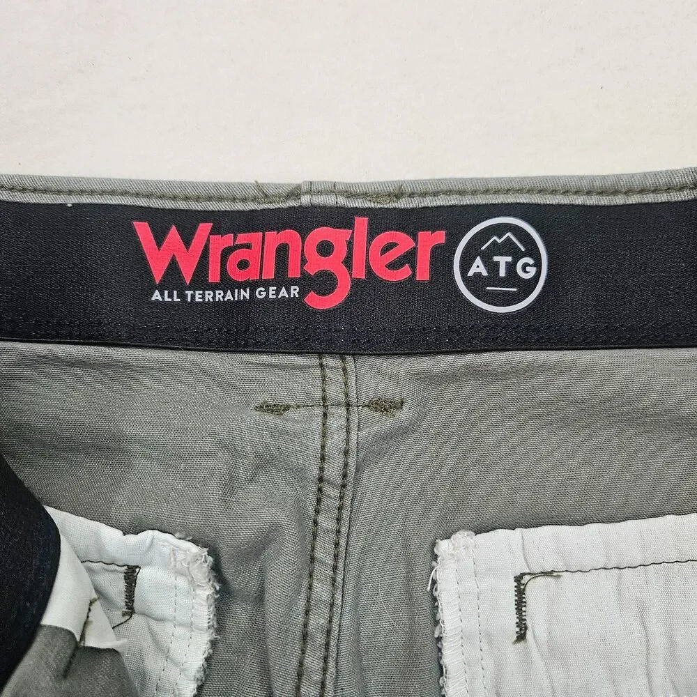 Wrangler ATG Men's 32x30 Sage Green Cargo Pants All Terrain Gear Cotton Blend